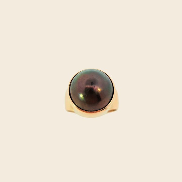 Black Mother of Pearl Gold Ring 14K