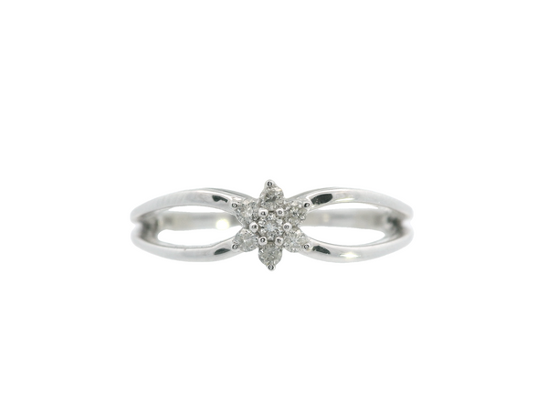 10K White Gold Flower Setting Diamond Ring